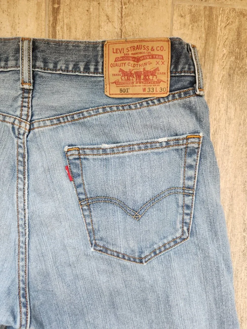 Levi's 501 Original Fit Button Fly Medium Wash Distressed Denim Jeans 33x30
